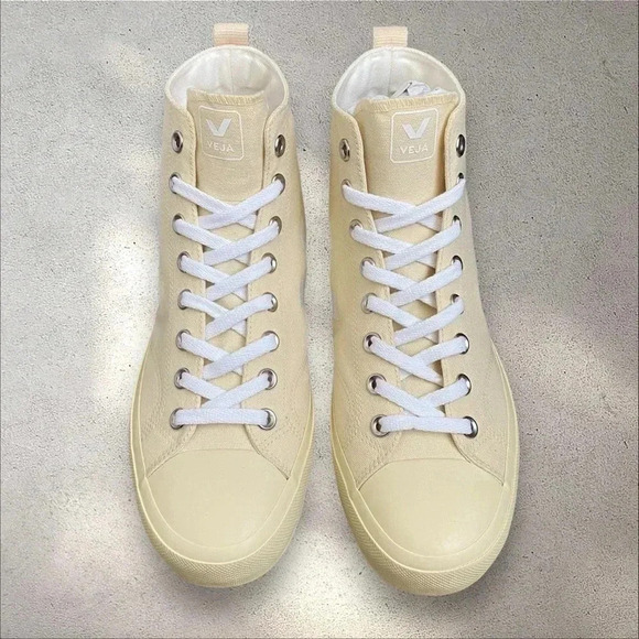 Veja Wata II High Top Sneaker Butter White size 11.5 - RARE! - Picture 3 of 13